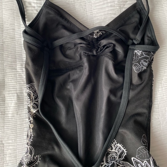 2008/2009 lululemon dance or gymnastics bodysuit from dance*floss*travel line - Picture 3 of 3
